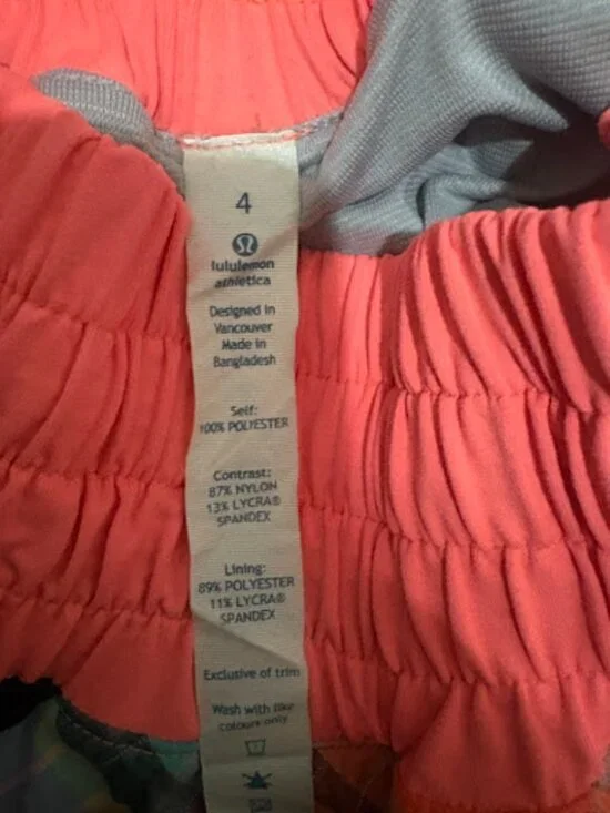 *Lululemon Tracker Short IV 4" | Rare Plaid Print Size: 4 - Picture 4 of 5